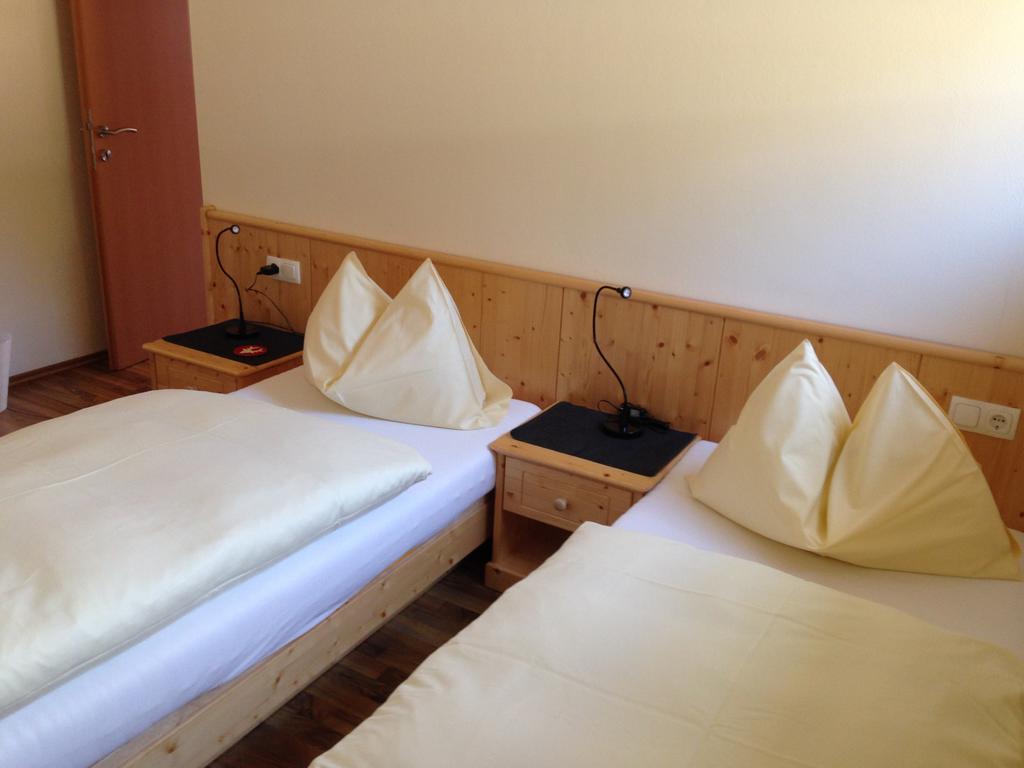Austrian Alpine Apartments Ramsau am Dachstein Quarto foto